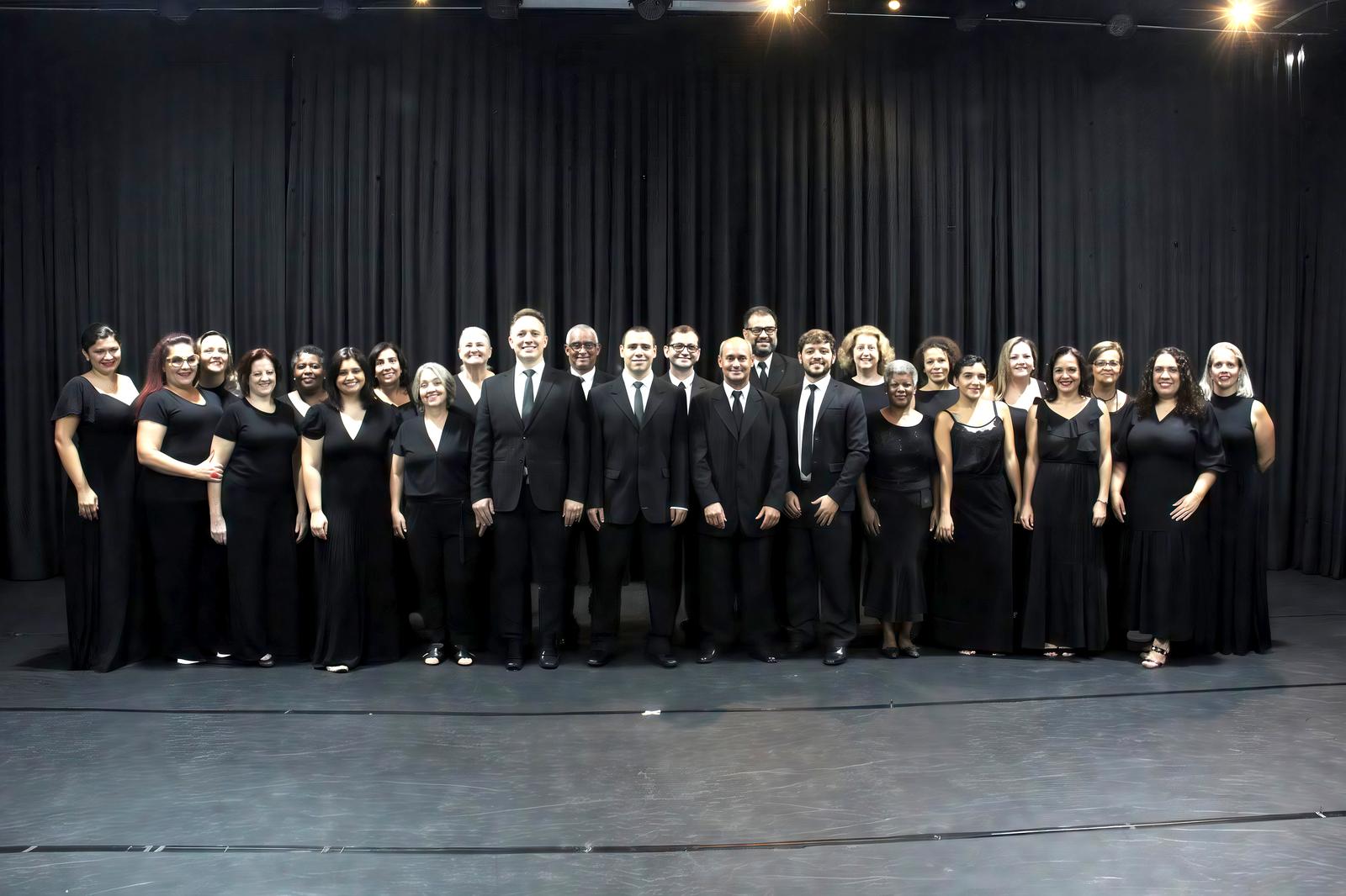 O Coro de Matão. Grupo se unirá ao Coro Juvenil e solistas para apresentar um espetáculo cênico-musical sobre a obra do maestro Tom Jobim, no dia 23